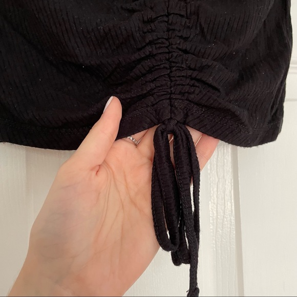 Garage Short Sleeve Crop Top - Picture 3 of 7